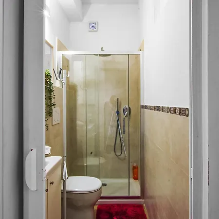 3 Bedroom Stunning In 시비타노바 마르셰
