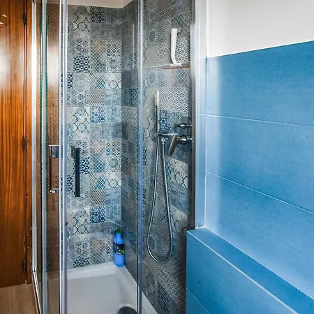 3 Bedroom Stunning In 시비타노바 마르셰