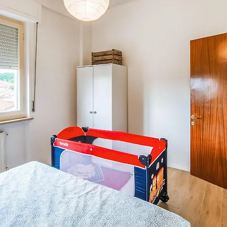 아파트 3 Bedroom Stunning In