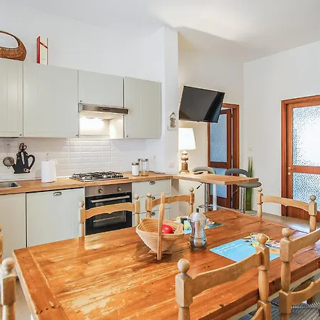3 Bedroom Stunning In * 시비타노바 마르셰